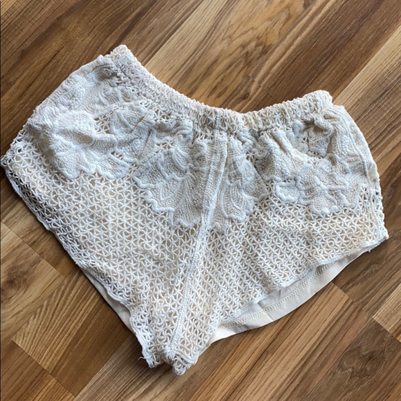 LF Native Rose Lace Crochet Split Cream Shorts - Picture 2 of 5
